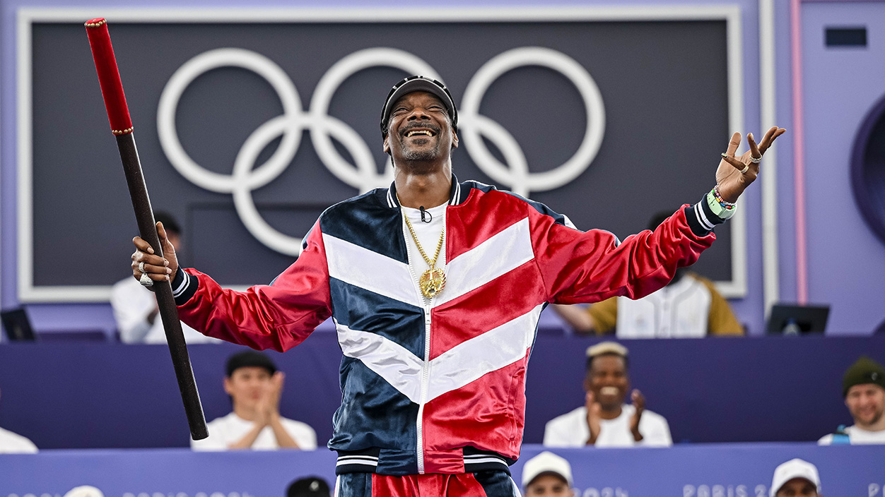 Snoop Dogg Named Honorary Coach For Team USA At 2026 Winter Olympics(01)